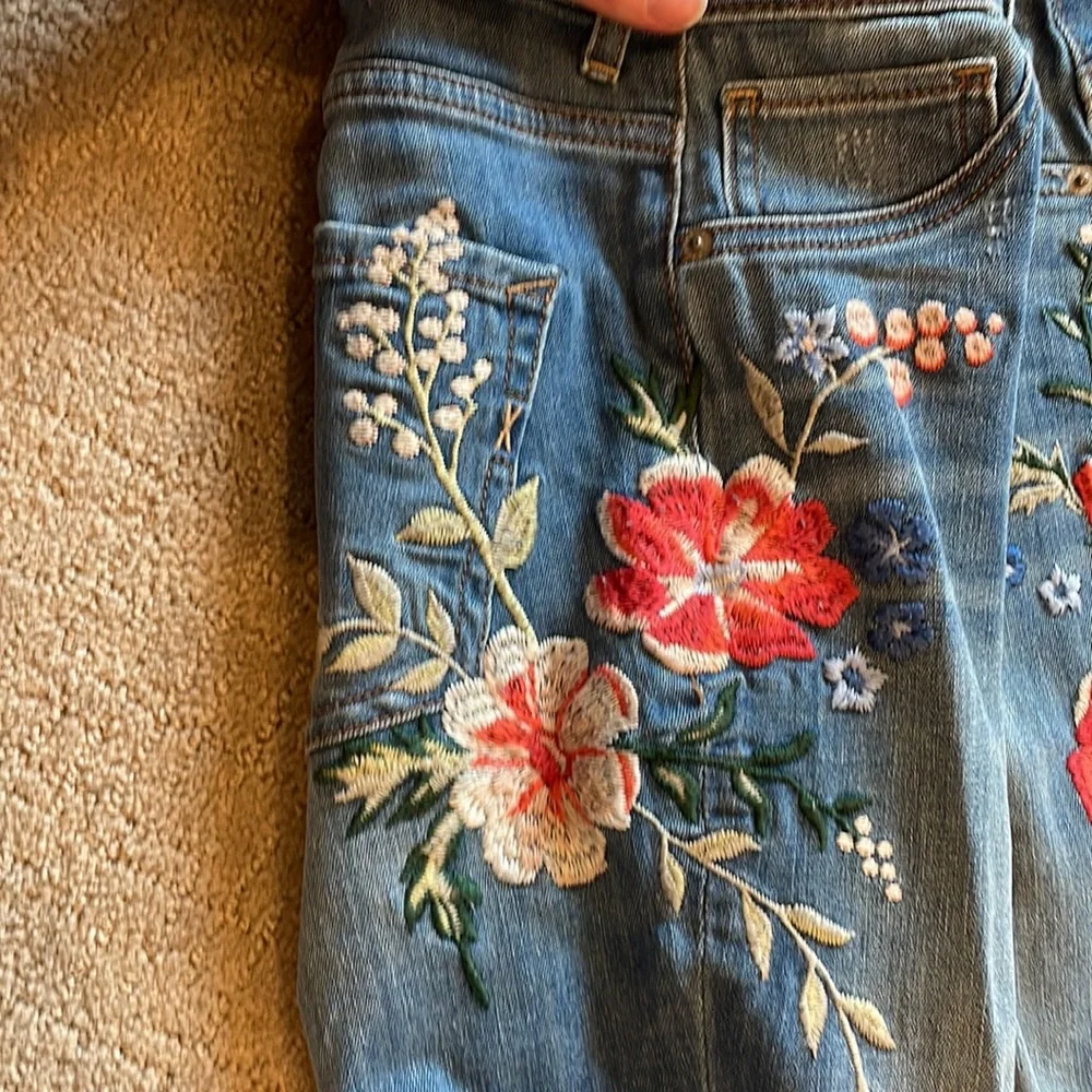 Express - Picture 2 of 3